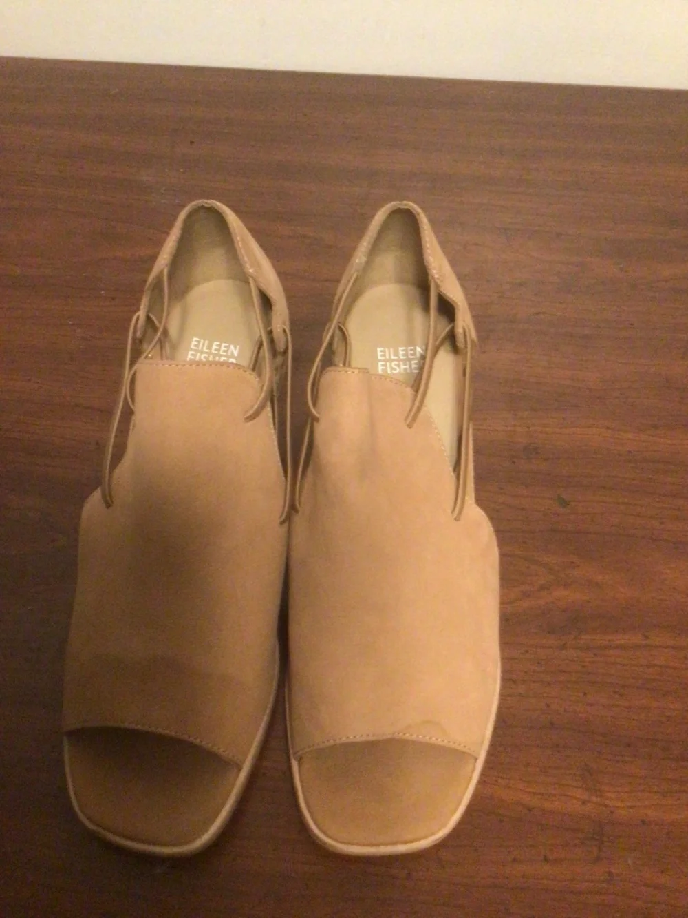 Eileen Fisher chunk heel cut out side with elastic stretch SZ 9 pri